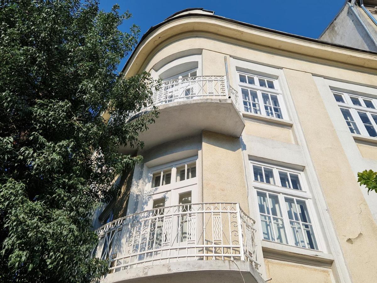 Lambo'S Corner Varna - Guest Rooms Exterior photo