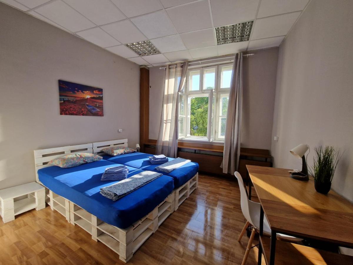 Lambo'S Corner Varna - Guest Rooms Exterior photo